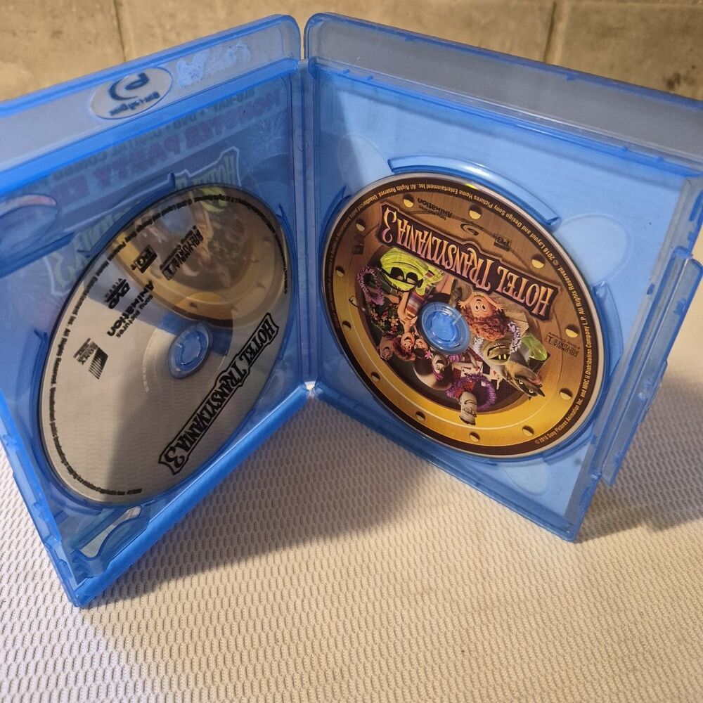 Hotel Transylvania 3: Summer Vacation (Blu-ray, 2018) - Picture 3 of 6